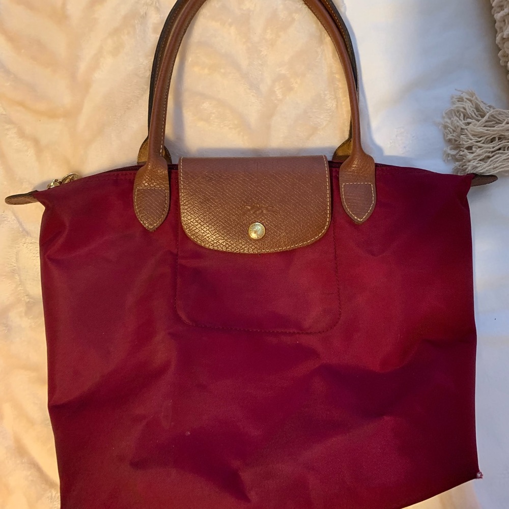 USED MAGENTA LONGCHAMP BAG